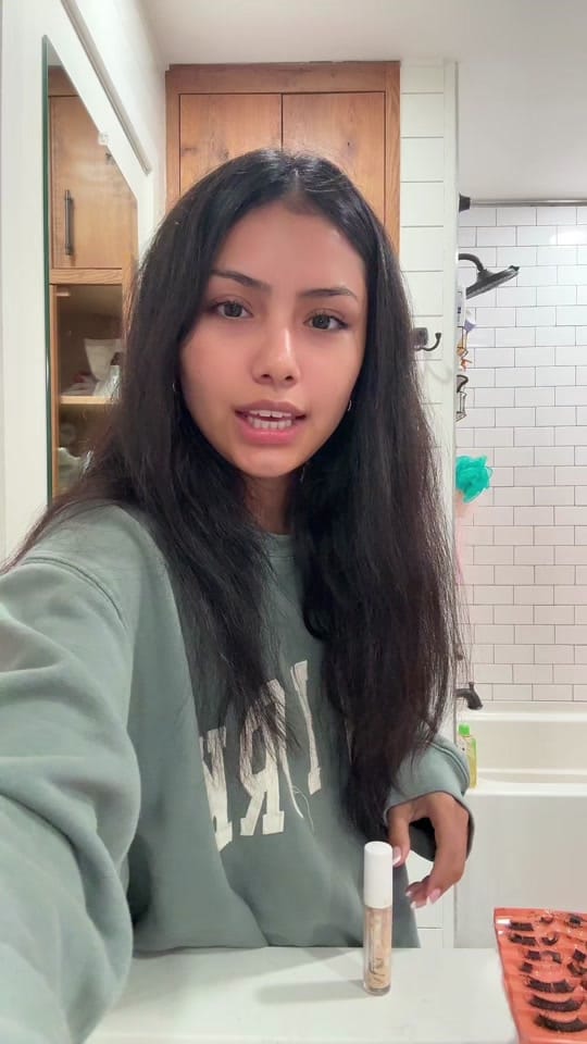 Post 8 by queen b🐝🌷💌 on TikTok (video)