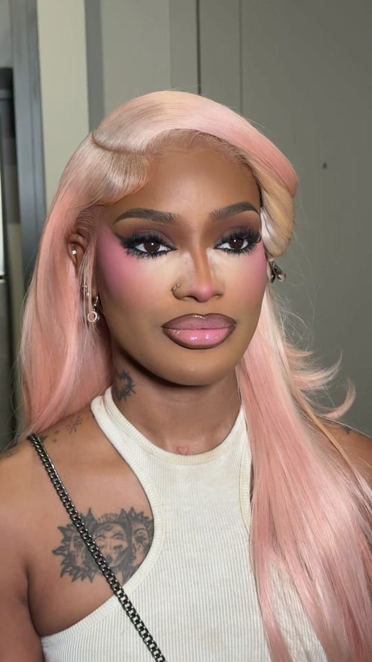 Post 2 by tellsmakeup on TikTok (video)