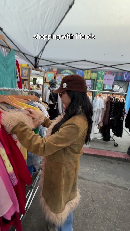 Post 1 by Day to Day Vintage on TikTok (video)