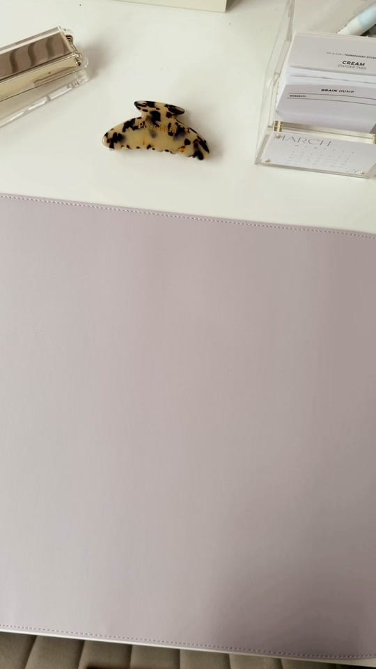 Post 2 by Poi & Hun on TikTok (video)