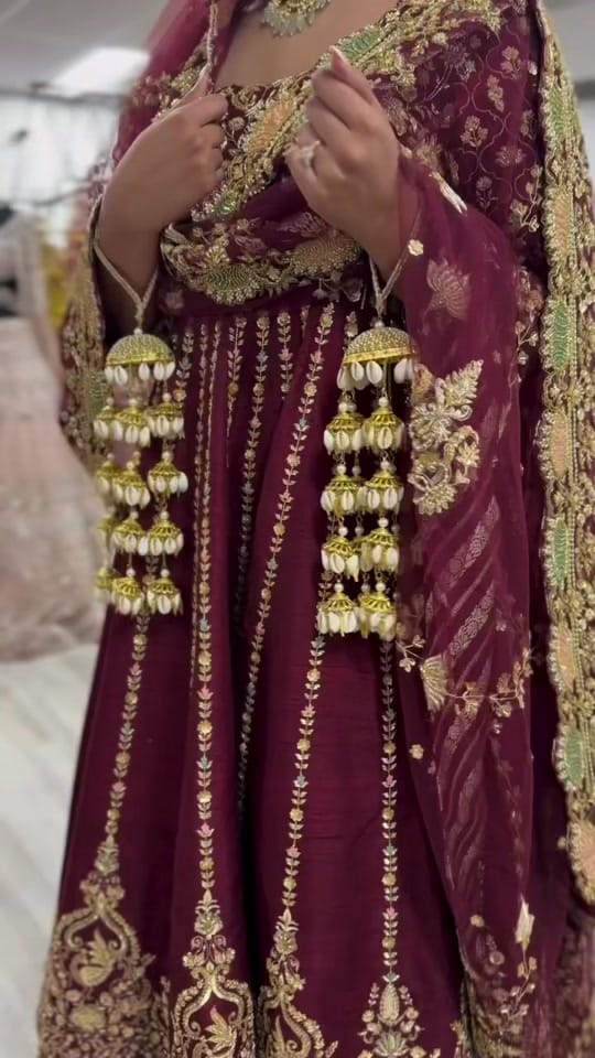 Post 2 by evotique on TikTok (video)