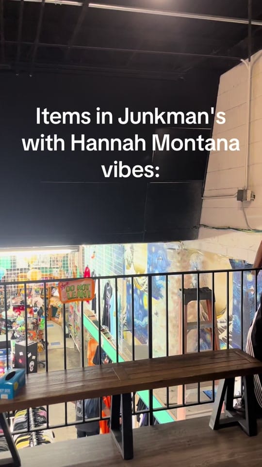 Post 1 by The Junkman’s Daughter on TikTok (video)