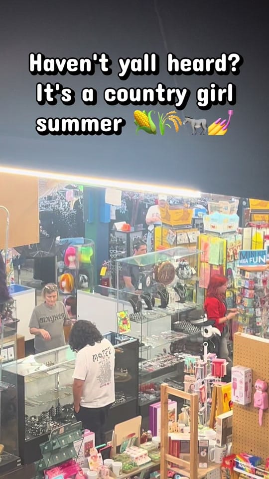 Post 6 by The Junkman’s Daughter on TikTok (video)