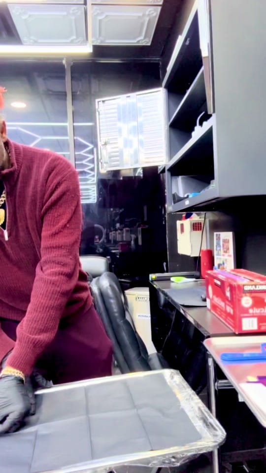 Post 5 by El Plenty on TikTok (video)