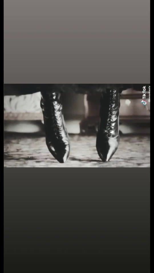 Post 10 by Wicked Sisters Cosmetics on TikTok (video)