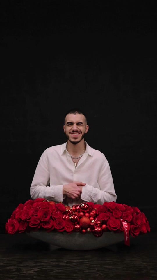 Post 2 by MaxAdikian on TikTok (video)