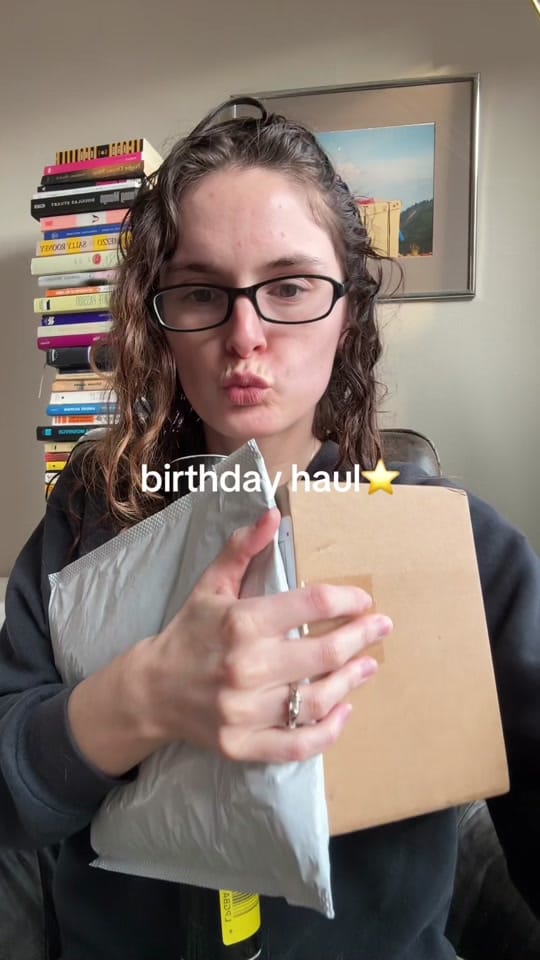 Post 8 by Holly Rose on TikTok (video)
