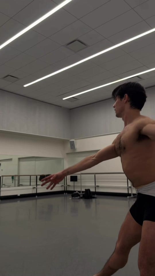 Post 2 by Jovani Furlan on TikTok (video)