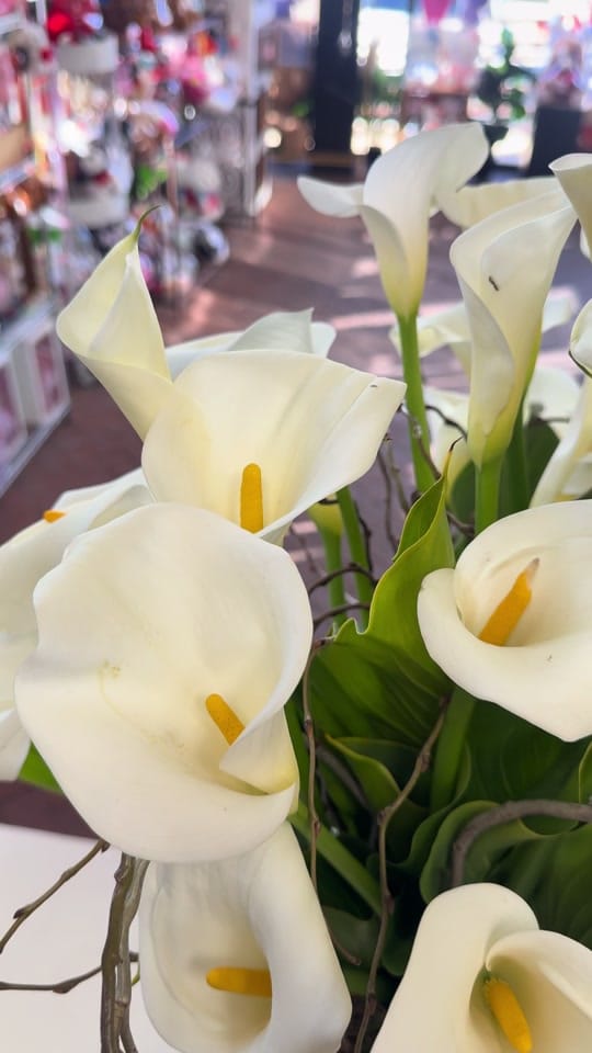Post 2 by The Flower Boutique on TikTok (video)