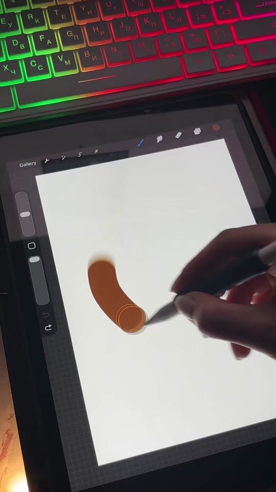 Post 3 by Julia Brusher 🖌️ on TikTok (video)
