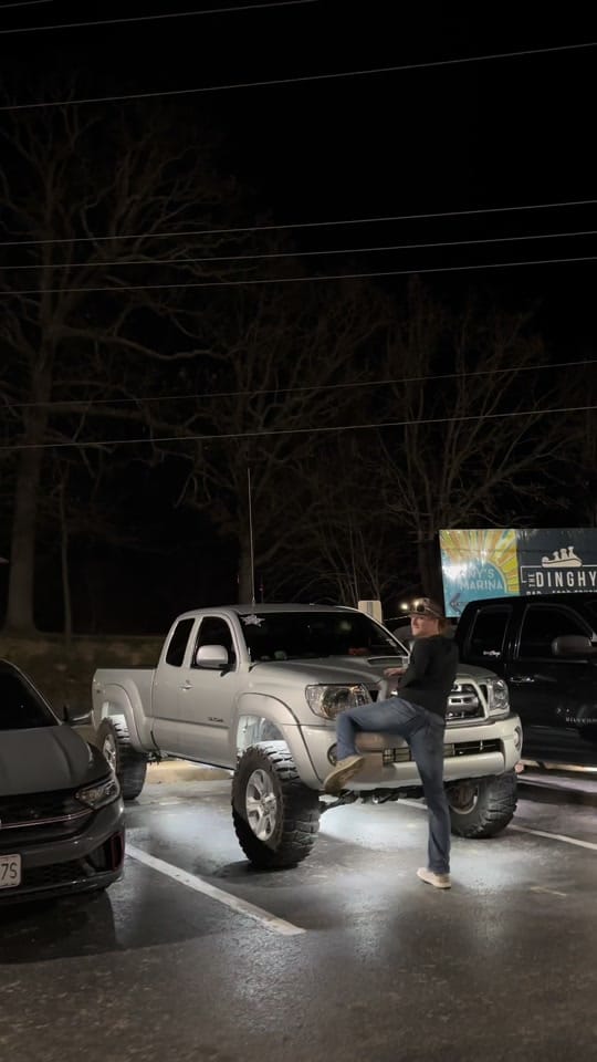 Post 4 by Carter on TikTok (video)