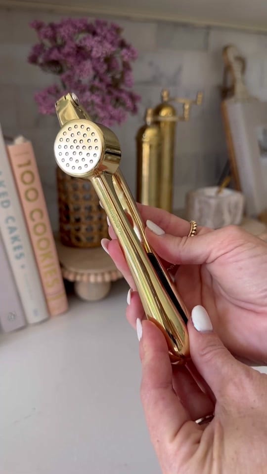 Post 3 by lifeoncedarlane on TikTok (video)