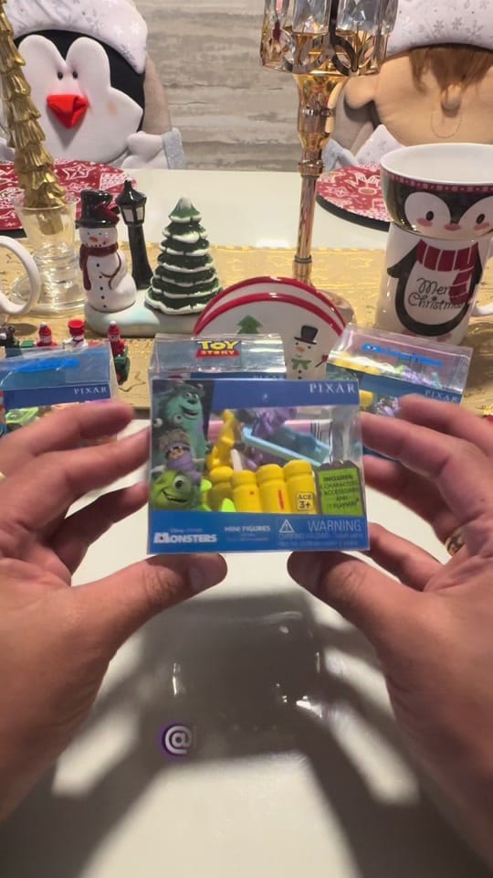 Post 5 by mamamia_col on TikTok (video)