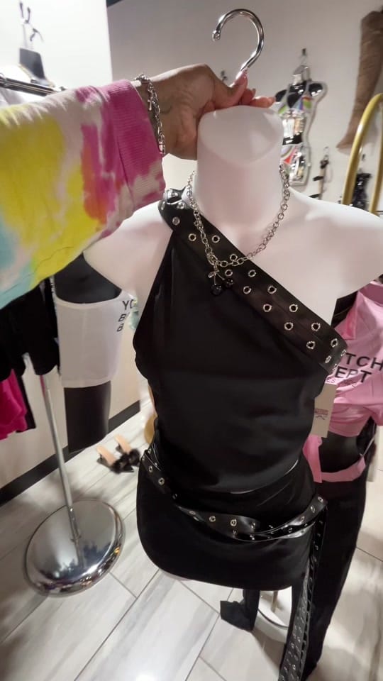 Post 3 by LagorgeousXStyles on TikTok (video)