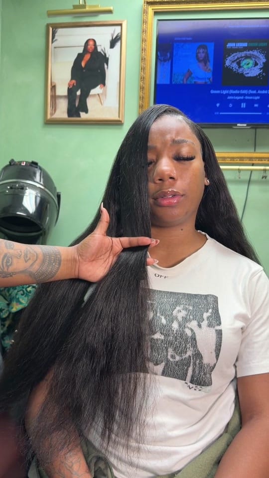 Post 3 by Ney Love on TikTok (video)