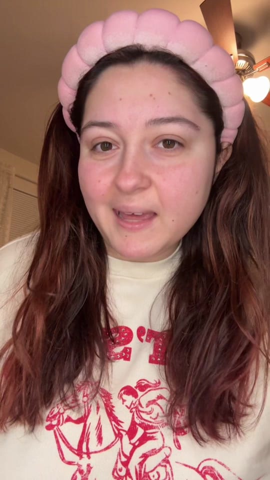 Post 1 by Victoria on TikTok (video)