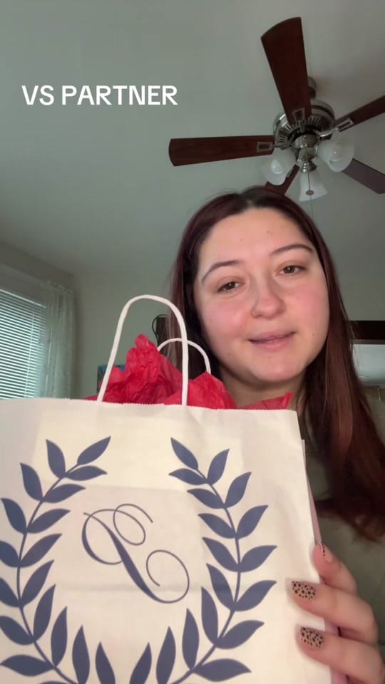 Post 6 by Victoria on TikTok (video)