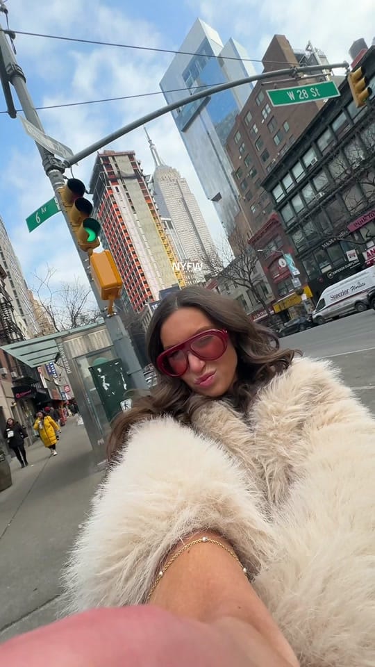 Post 4 by JENNA JONES on TikTok (video)