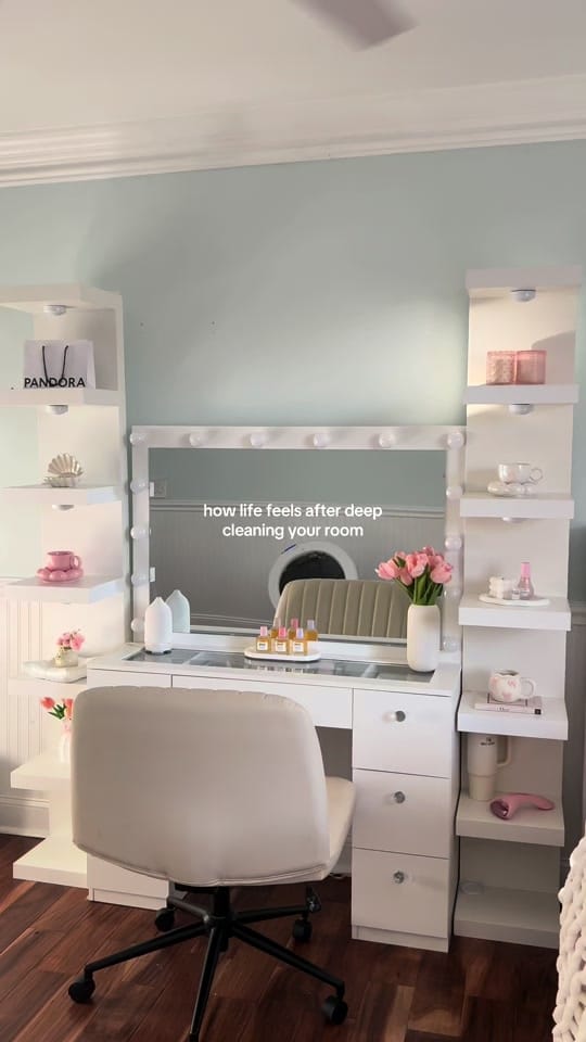 Post 3 by raelynn 🎀 on TikTok (video)