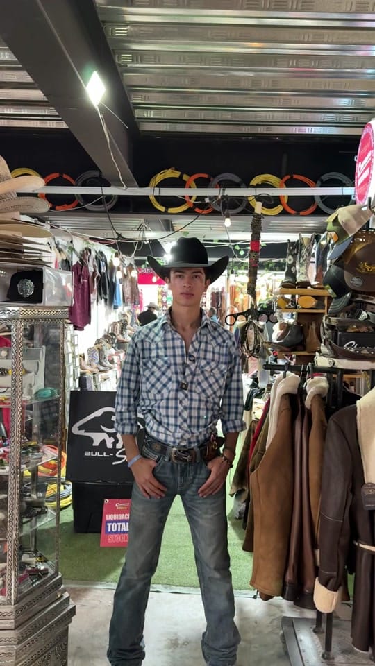 Post 10 by eloquiYo 🪶 on TikTok (video)