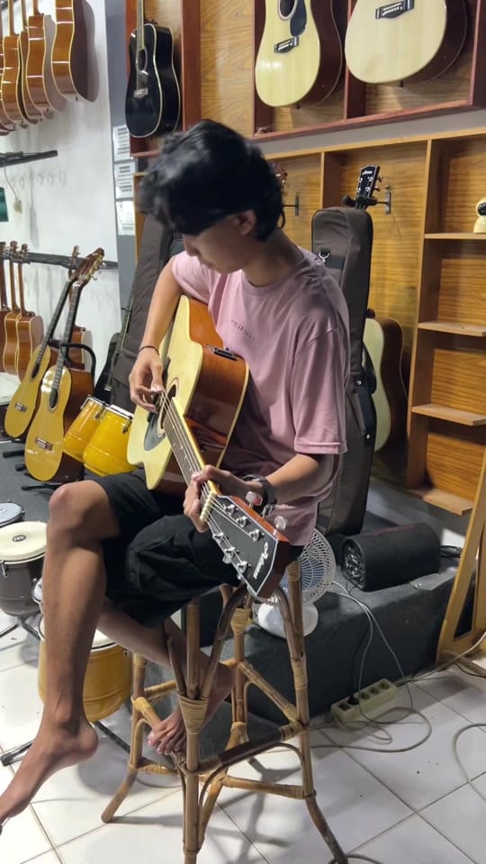 Post 1 by Adi gitar jambi on TikTok (video)