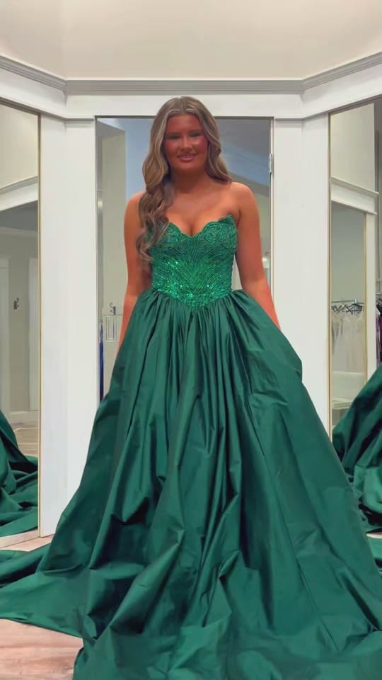 Post 8 by Engagements Boutique on TikTok (video)
