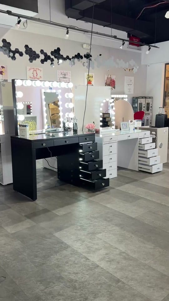 Post 2 by Hollywood Vanity Co on TikTok (video)