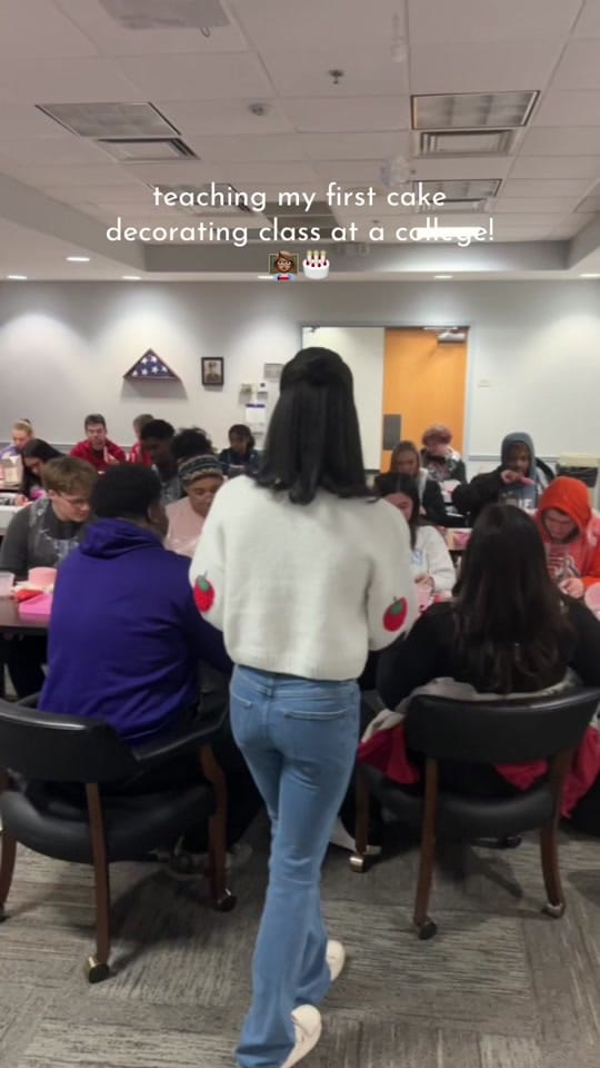 Post 10 by Taste of Pink on TikTok (video)