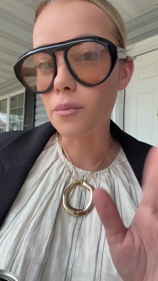 Post 3 by Avri Lauren || Style Coach on TikTok (video)
