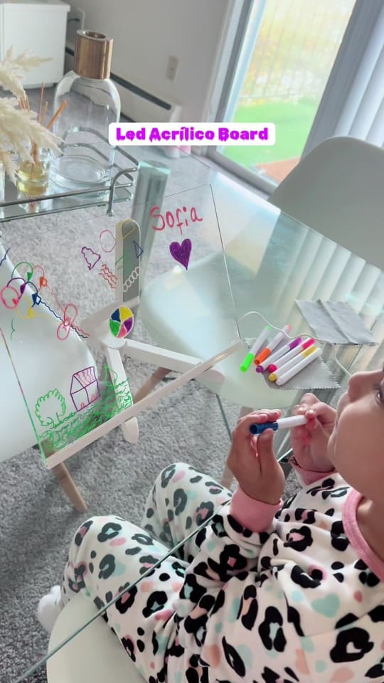 Post 10 by Yanibel Correa on TikTok (video)