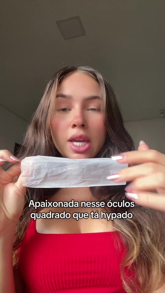 Post 4 by Nadia Vimercat on TikTok (video)