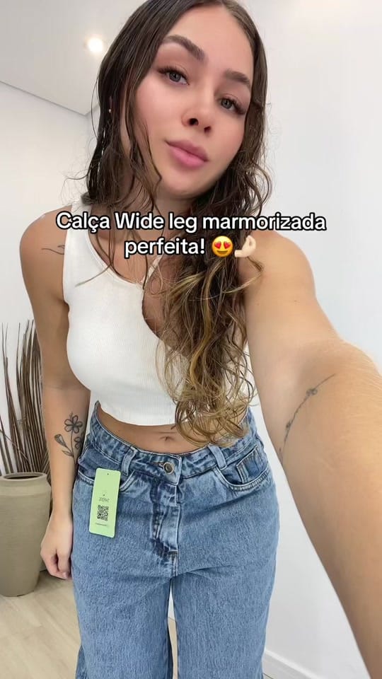 Post 7 by Nadia Vimercat on TikTok (video)