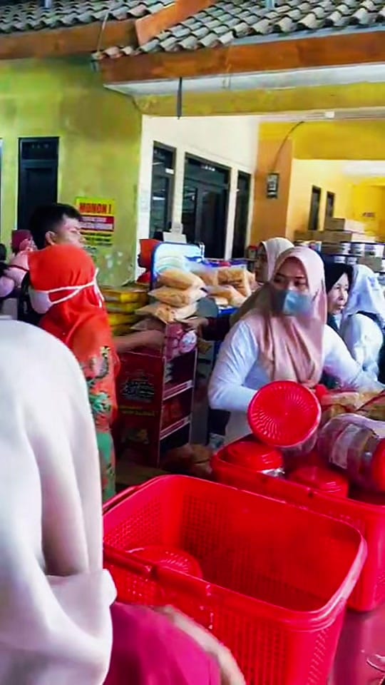 Post 4 by OWNER DEVIOLSHOP on TikTok (video)