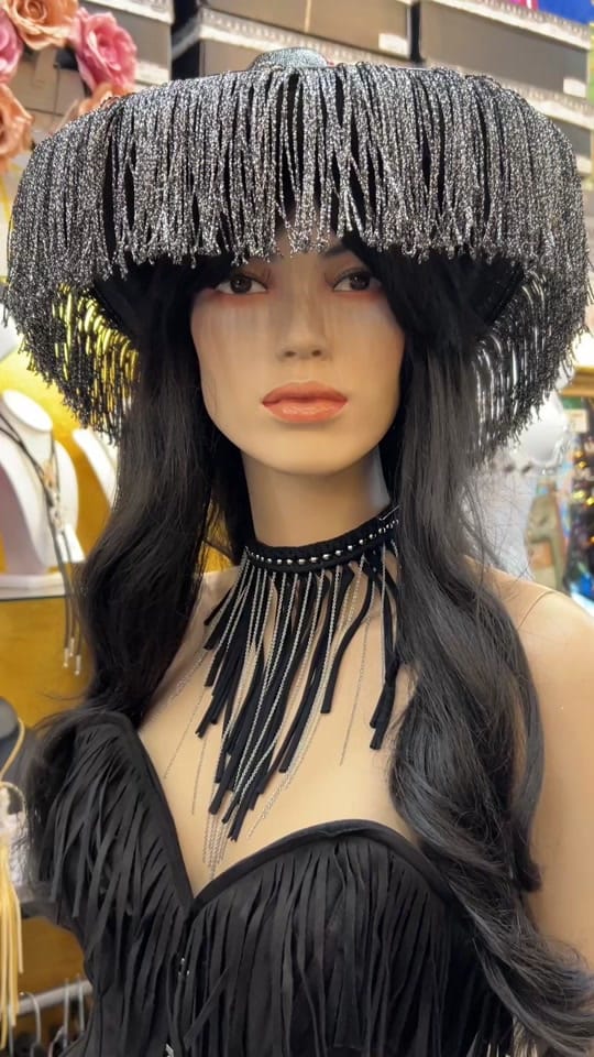 Post 3 by No Rules Fashion on TikTok (video)