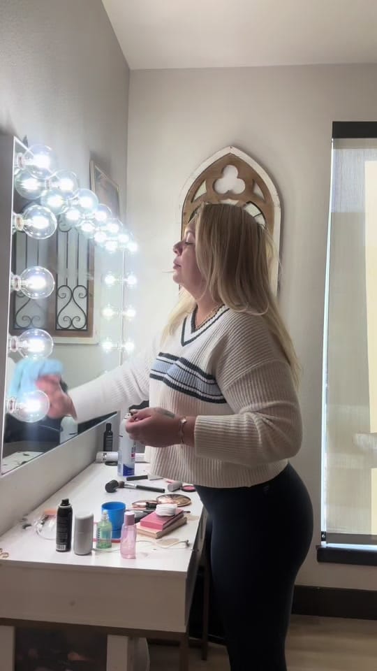 Post 4 by Yoselinyahaira on TikTok (video)