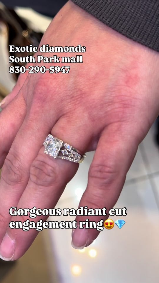 Post 2 by Exotic Diamonds on TikTok (video)