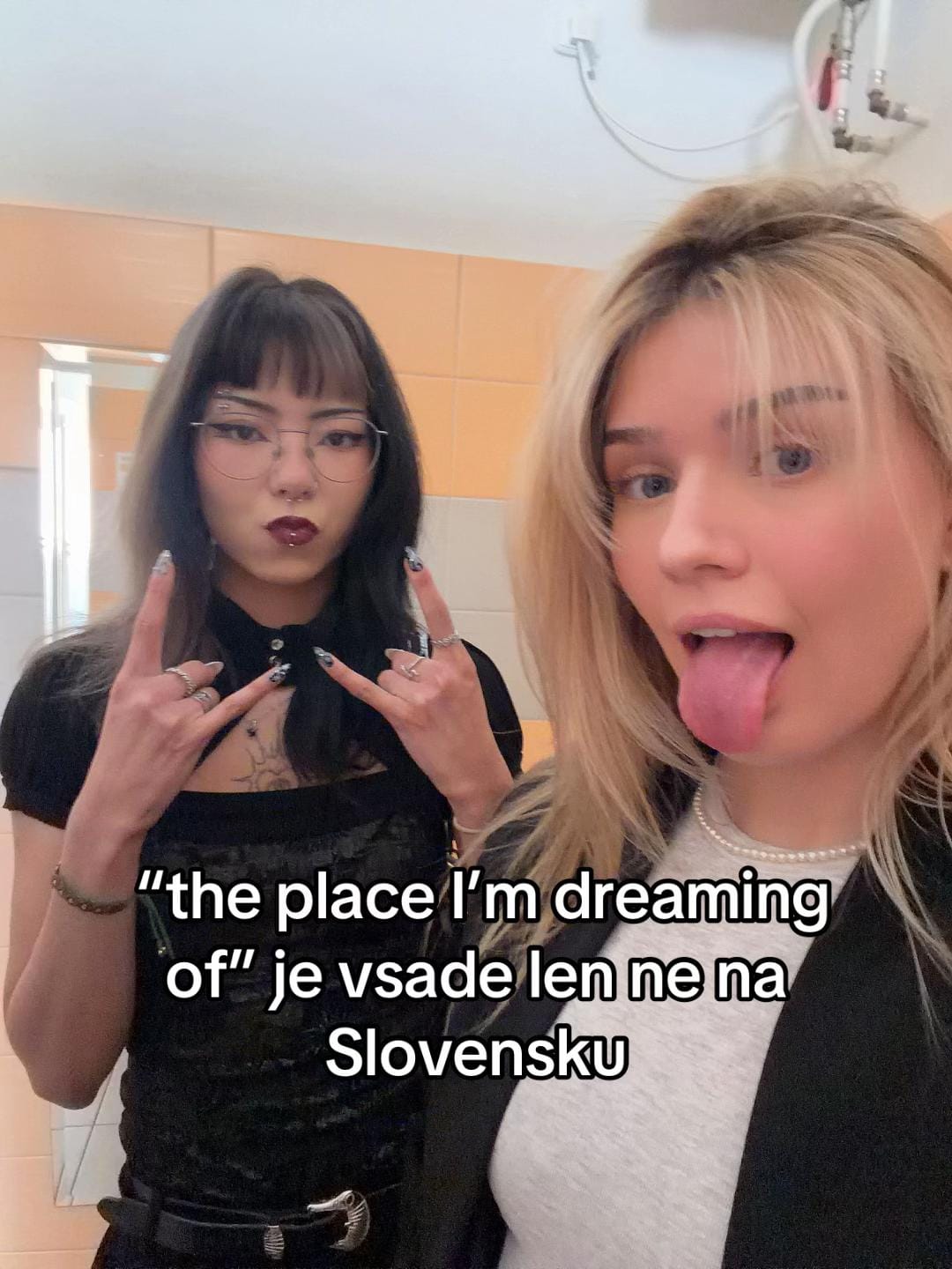 Post 1 by sofi on TikTok (video)