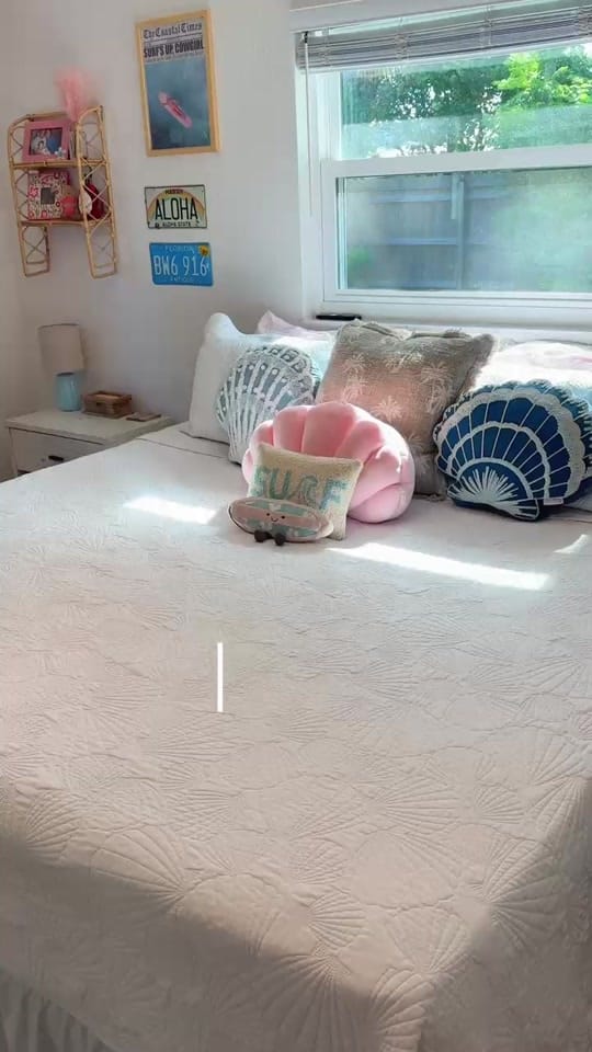 Post 5 by Sunny Hunny® on TikTok (video)