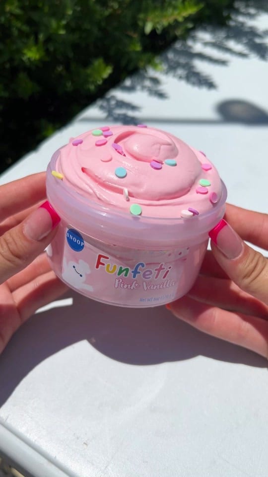 Post 8 by Snoop Crunch Slime Shop on TikTok (video)