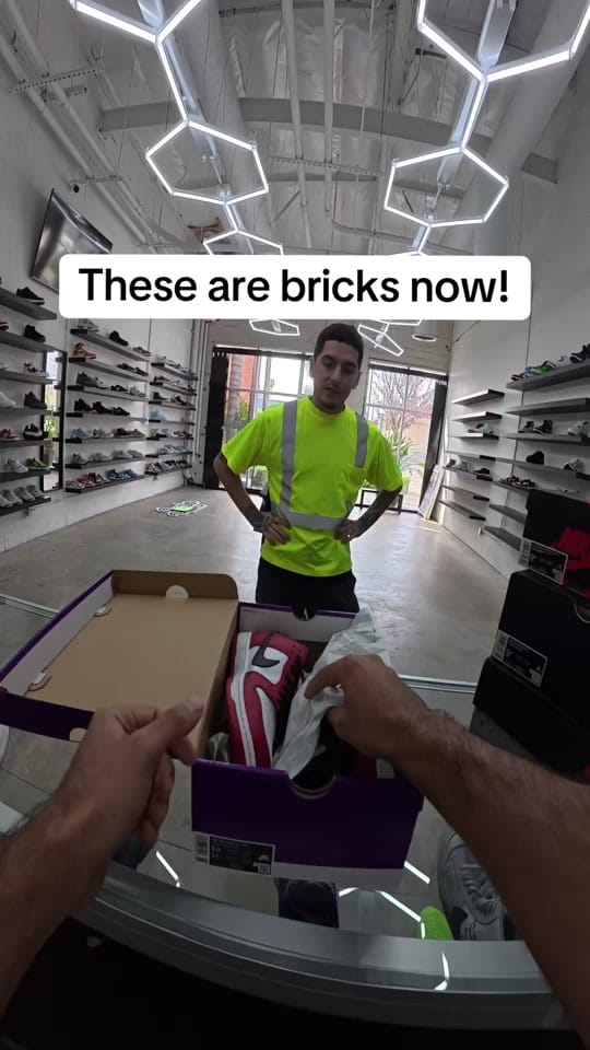 Post 6 by sneakersouffle on TikTok (video)