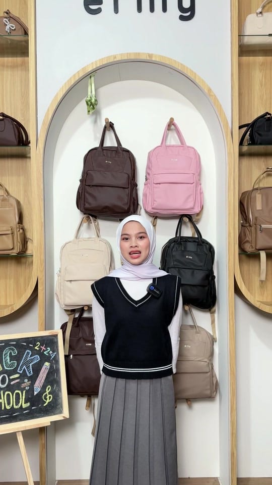 Post 1 by Ermybag on TikTok (video)