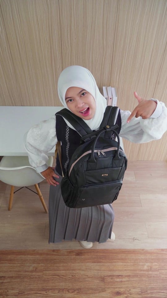 Post 5 by Ermybag on TikTok (video)