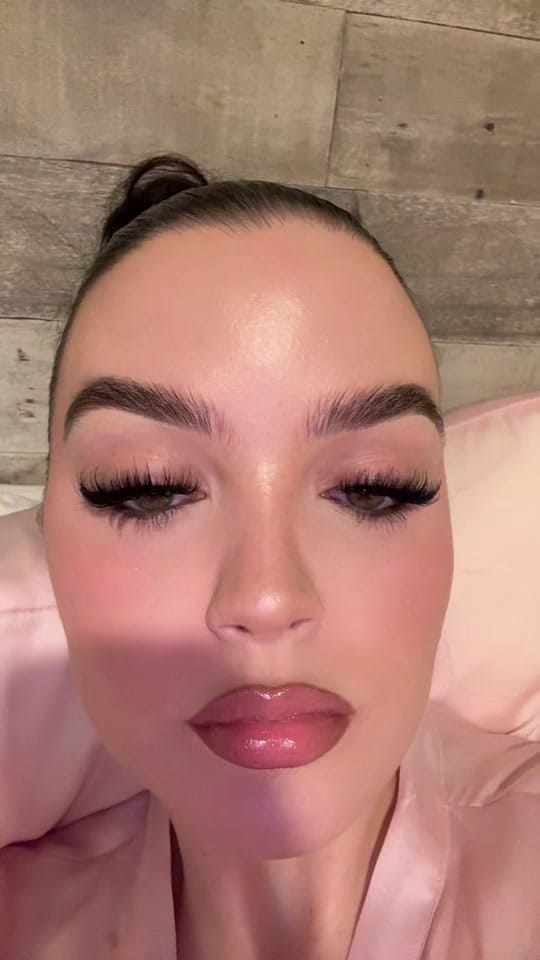 Post 10 by evabickel on TikTok (video)