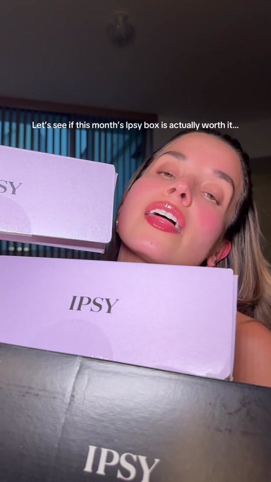 Post 2 by rocio❤️‍🔥 on TikTok (video)