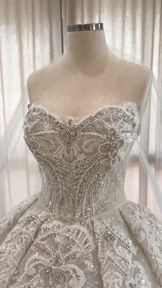 Post 5 by Dina Hawidi on TikTok (video)