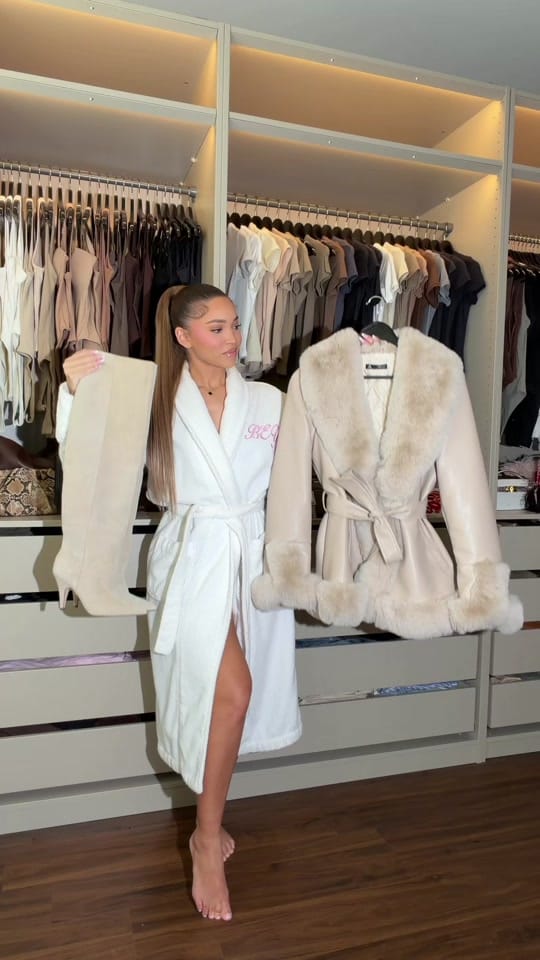 Post 10 by Beyoncé Brown on TikTok (video)