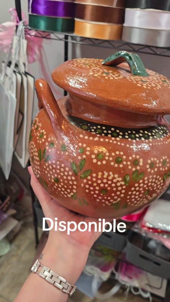 Post 7 by Mk's Floral Supplies on TikTok (video)