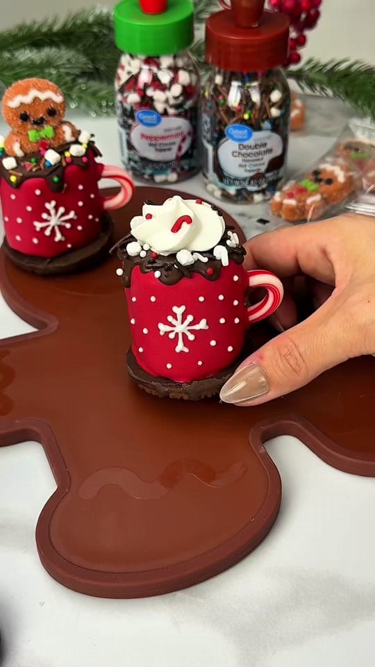 Post 2 by beautyanddasweetz on TikTok (video)