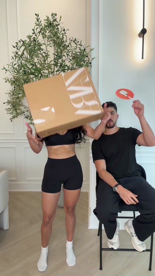 Post 2 by Espe & Sebas on TikTok (video)