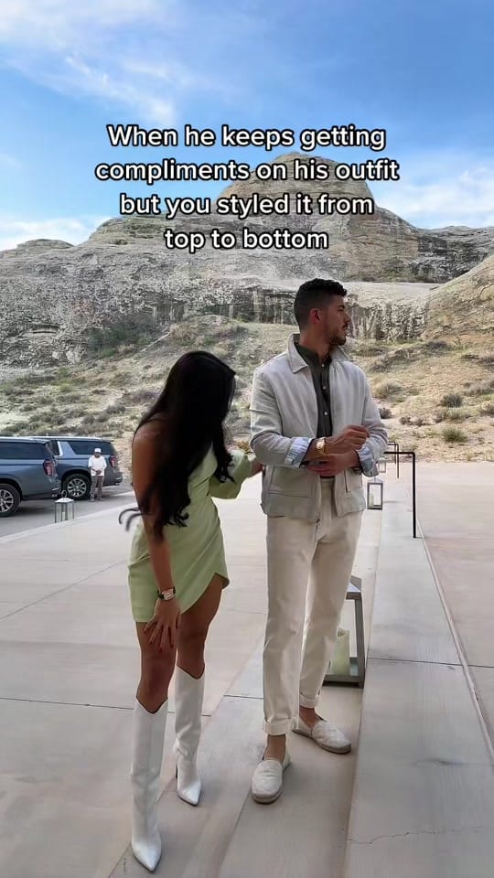 Post 9 by Espe & Sebas on TikTok (video)